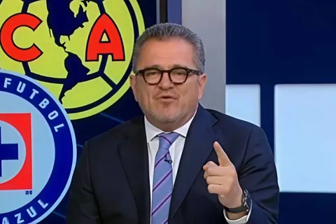 Carlos Hermosillo explotó contra Iván Alonso en Cruz Azul