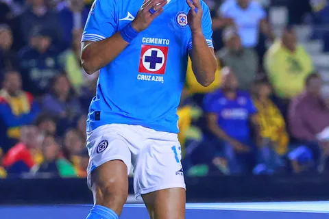 Cruz Azul: la broma que le jugó Andrés Gudiño a Giogos Giakoumakis en el gimnasio