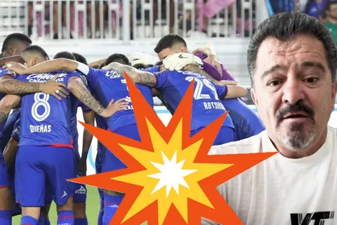 Carlos Hermosillo EXPLOTA contra jugadores de Cruz Azul: “Esta imagen es patética”