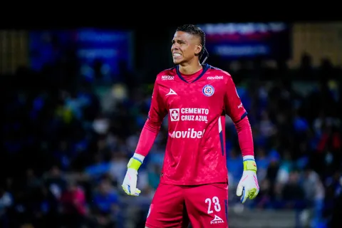 El impensado premio que recibió Kevin Mier a pesar de su nivel
