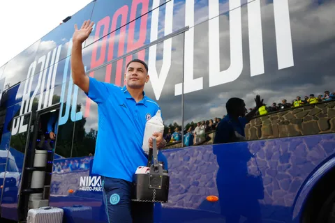 Gabriel Fernández aún no renueva su contrato y su continuidad en Cruz Azul podría pender de un hilo.