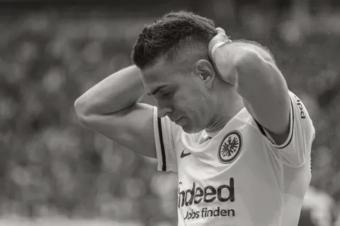 Rafael Santos Borré no fichará por Cruz Azul