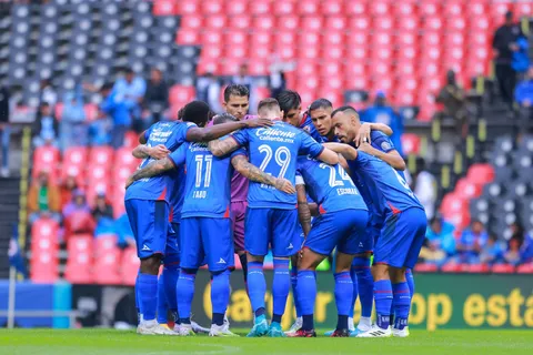Cruz Azul enfrenta a Pumas en la Jornada 12