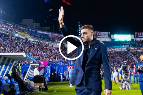 No se vio en TV: El gesto de los jugadores de Cruz Azul con Martín Anselmi tras vencer a Chivas