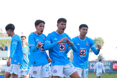 Bryan Casas no para de meterla con Cruz Azul Sub 23.