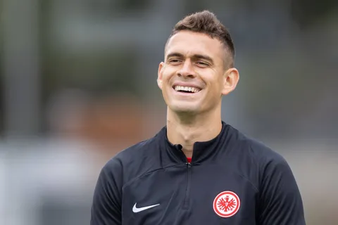 Afición de Cruz Azul hace su trabaja: ya dan la bienvenida a Santos Borré