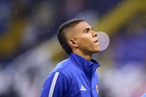 En Colombia están ardidos por la renovación de Kevin Mier en Cruz Azul