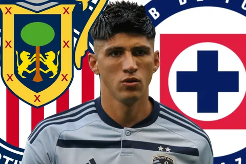Alan Pulido, deseado en la Liga MX.