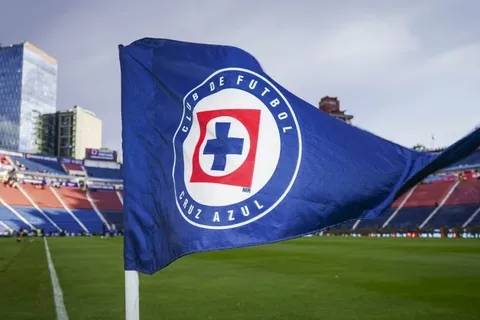 Cruz Azul lleva gastados casi 20 millones de USD en el mercado.