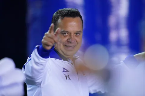 Víctor Velázquez mandó un mensaje de unión a la afición de Cruz Azul.
