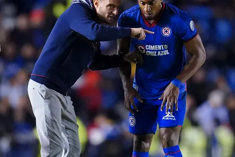Willer Ditta, ¿titular o suplente en la final?