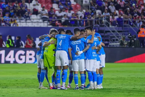 Cruz Azulquiere mantener el liderato en la tabla de posiciones.