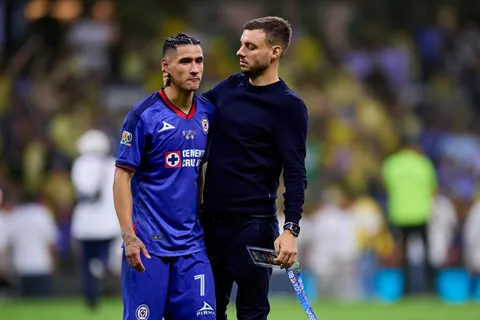 Anselmi y su nuevo Cruz Azul tras la salida de Antuna.