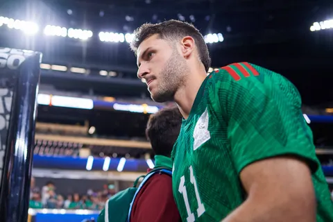 Sí lo llamaron: Santiago Giménez rechazó a la Selección de Argentina para jugar con México