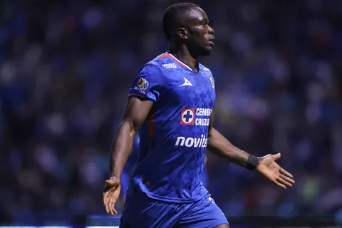 Con Christian Ebere por sin Nico Ibañez: la convocatoria de Cruz Azul para remontar al LAFC