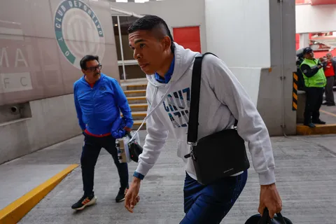 Kevin Mier podría emigrar de Cruz Azul hacia Portugal.