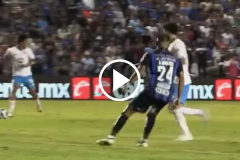 No se vio por TV: El gesto mágico de Amaury Morales antes de su primer gol con Cruz Azul