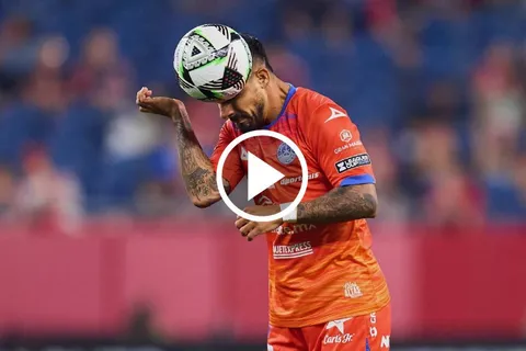 Escoboza marcó un gol para Mazatlán, pero no alcanzó.