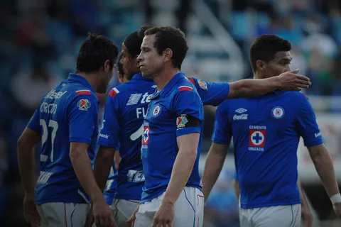 Supo ser campéon en 2013, pero se marchó con polémica de Cruz Azul hacia Argentina.