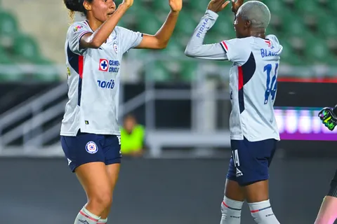 Movimiendos de mercado en Cruz Azul Femenil.