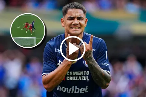 Buen primer tiempo de La Máquina en el Estadio Banorte.