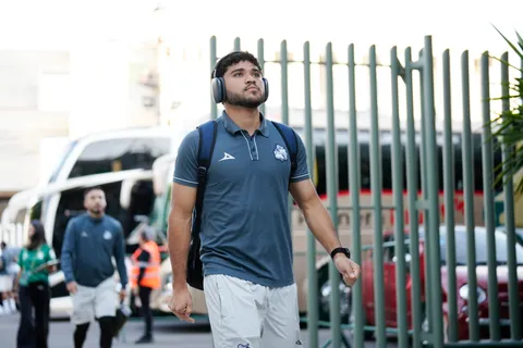 José Pachuca asoma como alternativa en Cruz Azul para llegar si no avanza lo de César Montes.