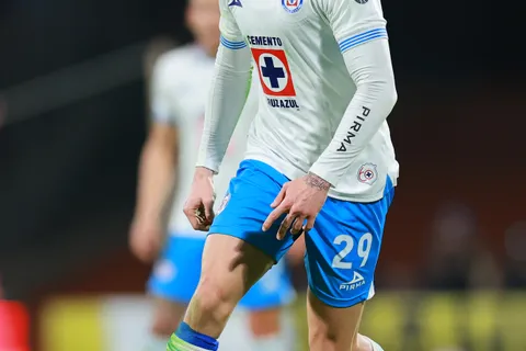 Rodolfo Rotondi es tentado y bajo una condición saldría de Cruz Azul.