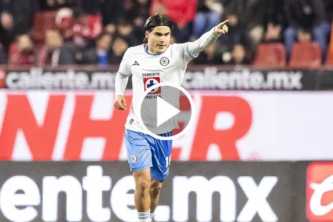 Luka Romero se estrenó en las redes cementeras.