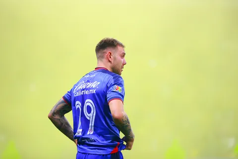Rotondi rompe el silencio tras los rumores de su salida de Cruz Azul: ¿se queda?