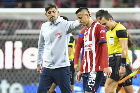 Veljko Paunovic destruyó al Piojo Alvarado por su incidente en Chivas