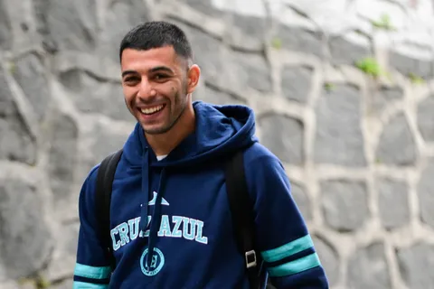 Erik Lira impone un récord en Cruz Azul y lo celebra en redes sociales: "Muchas gracias"