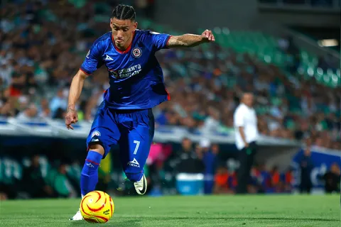 La urgente tarea que debe resolver Martín Anselmi: definir al cobrador oficial de penales en Cruz Azul