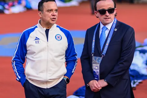 Víctor Velázquez confirmó la continuidad de Joel Huiqui para el Apertura 2026.