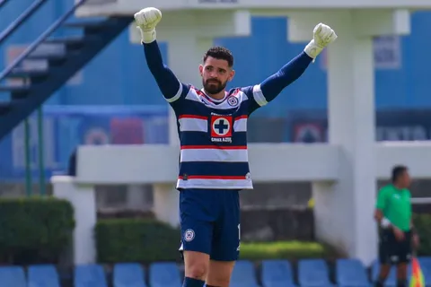 ¿Titular contra León? Gudiño se ausentó en Cruz Azul Sub-23