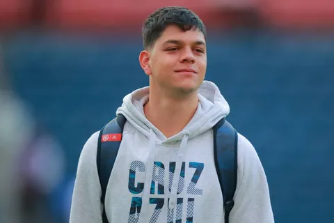 Tigres pretendería a Amaury García y Cruz Azul habría respondido