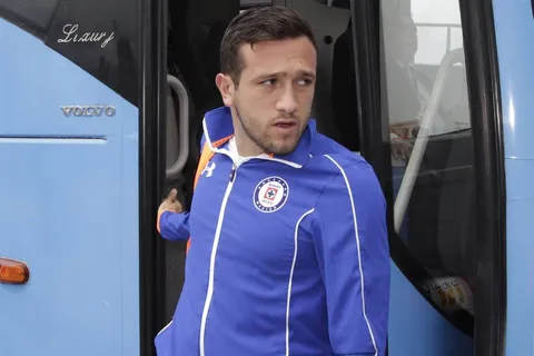 Jugó en Cruz Azul, triunfó en el extranjero y sigue ligado al club