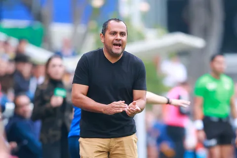 José Cevada, contra las cuerdas en el proyecto de Cruz Azul Femenil