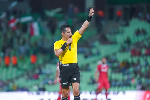Pocas veces pasa: El árbitro del Cruz Azul vs. Bravos ya estuvo en el empate contra Atlas