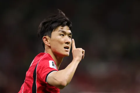 Hwang In-beom habló sobre Santiago Giménez