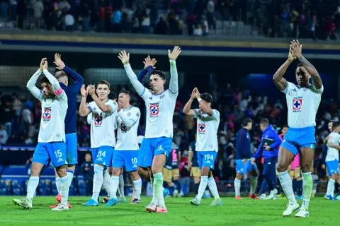 Sonríe Martin Anselmi: Cruz Azul recupera a dos piezas claves para el partido contra el Santos