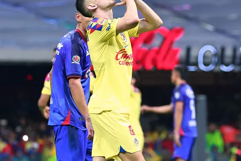 Álvaro Fidalgo, futbolista español del América.