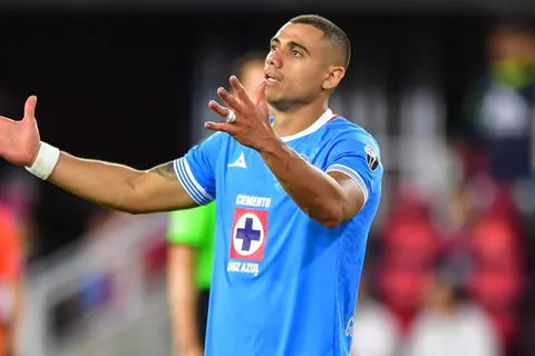 Giorgos de nuevo está afuera del XI titular.