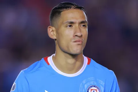 Se confirmó la baja de Uriel Antuna en Cruz Azul: jugará en Tigres