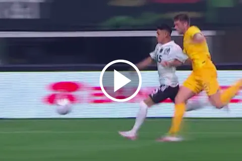 Uriel Antuna provocó un penal ante Australia