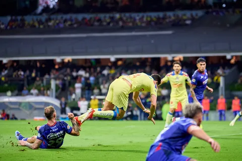 ¿Simuló el penal? Israel Reyes y una declaración que dará de qué hablar...
