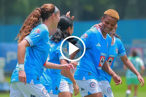 Se estrenó Ikechukwu: Cruz Azul Femenil golea a Santos y regresa a la victoria con gol de su refuerzo de lujo