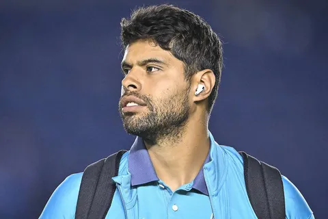 Néstor Araujo saldrá del América y cuenta con 5 pretendientes