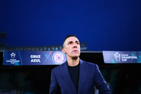 Cruz Azul le haría una oferta a Vicente Sánchez para que continúe en el club.