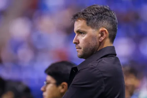 Nicolás Larcamón toma una decisión tras la eliminación en Concacaf.
