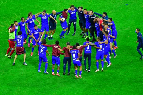 Campeón con Cruz Azul ahora juega a las cartas en TikTok.